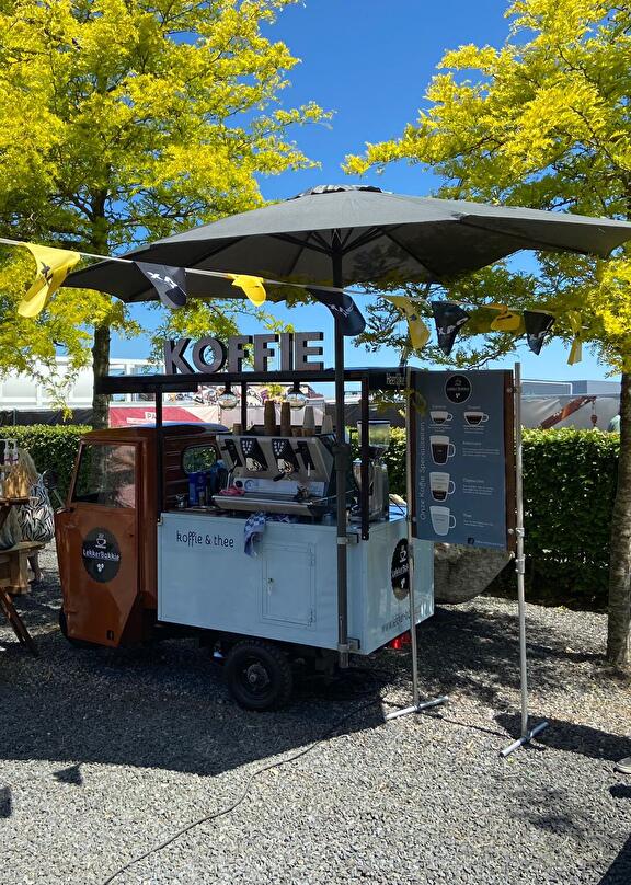 De Koffie & Thee Foodtrucks van LekkerBakkie. 